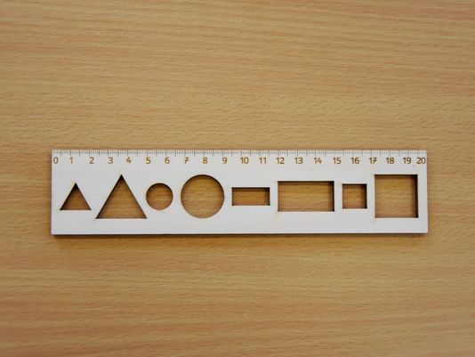 Leseno-ravnilo-z-oblikami-20-cm-trgovina-simetris Leseno-ravnilo-z-oblikami-20-cm-trgovina-simetris