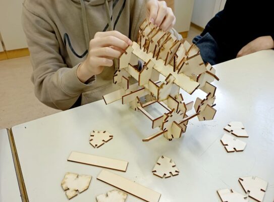 modularcek-konstrukcijska-igraca3