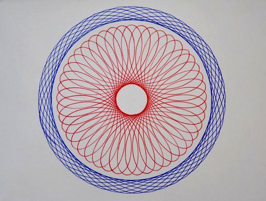 leseni-risalnik-matematicnih-vzorcev-spirograf-vzorec-trgovina-simetris leseni-risalnik-matematicnih-vzorcev-spirograf-vzorec-trgovina-simetris