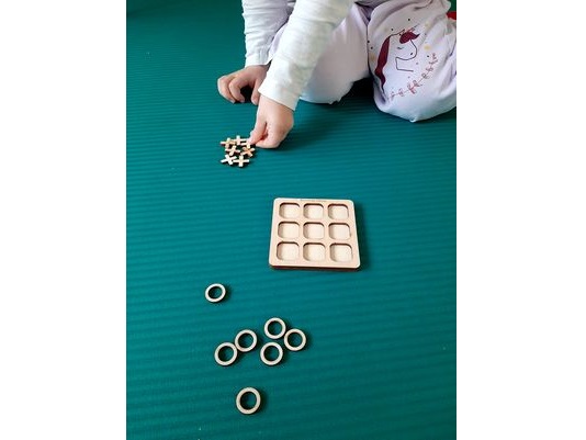 krizec-krogec-lesena-igra-za-vse-starosti-tic-tac-toe
